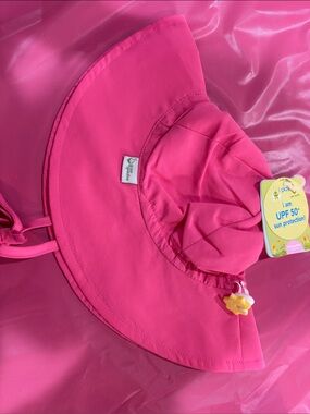 Baby Sun Hat in Bright Pink with UPF 50+ Tag
